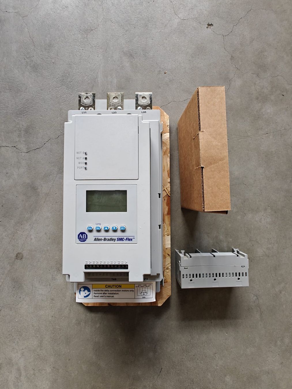 Componenti elettronici: Allen-Bradley Softstarter SMC FLEX 3 Ph, 18,5-75 kW – Nuovo (secondo la descrizione) da Romanshorn venduto da DonRicardoo