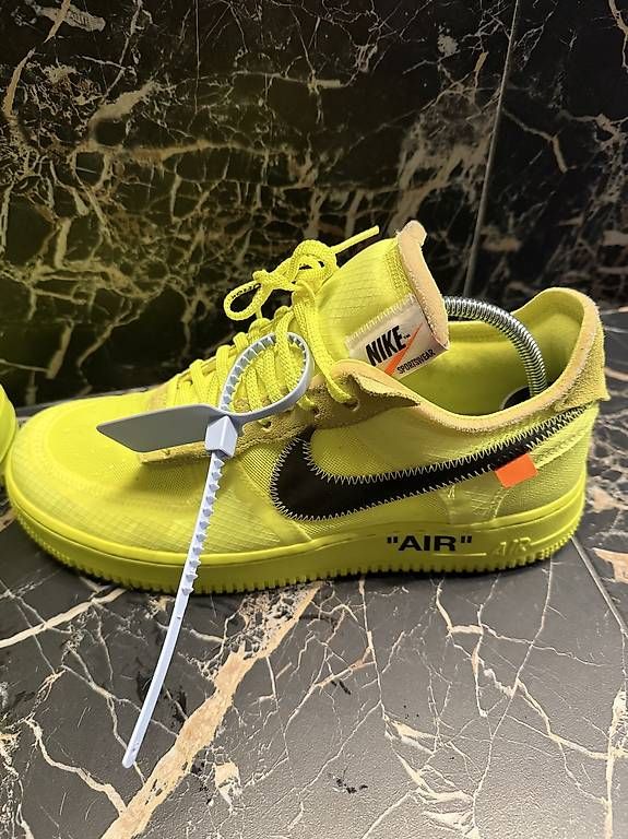 Nike Scarpe da uomo: Nike x Off-White Air Force 1 Low "Volt" Size 43 – Usato da Montagnola venduto da Simogoots 1