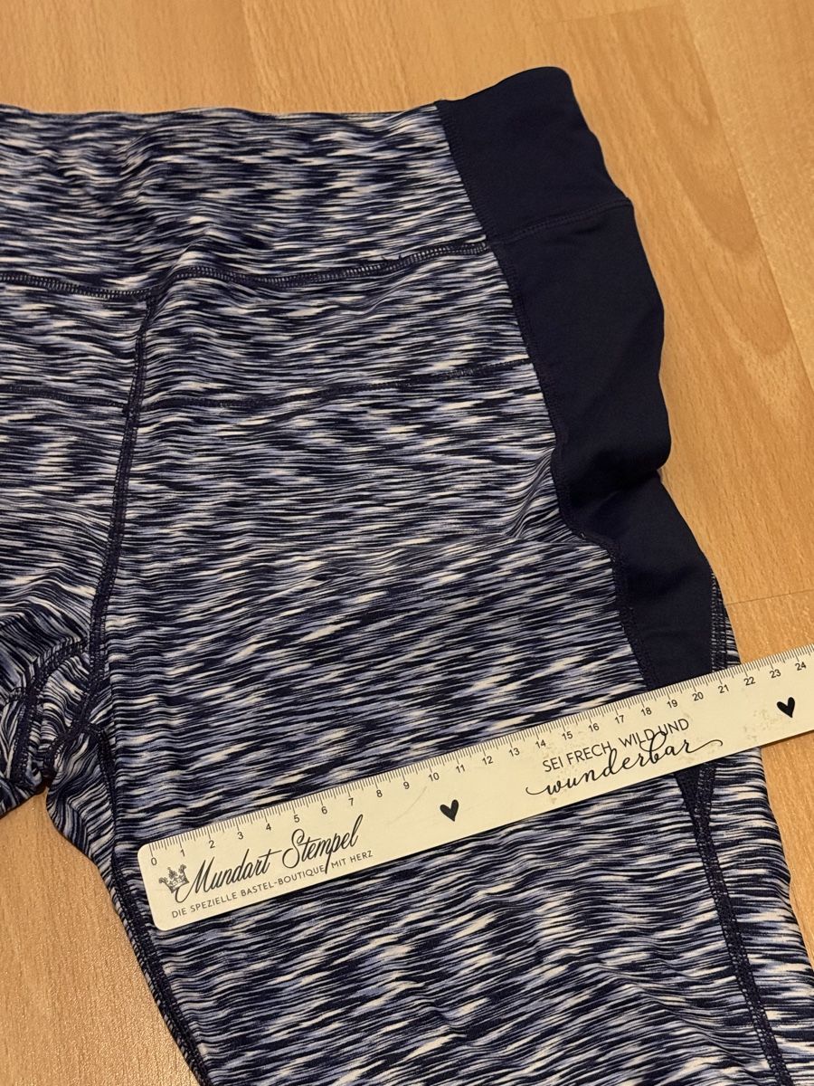 Calvin Klein Leggings: Calvin Klein Performance Caprihose – Usato da Thun venduto da tahari 3