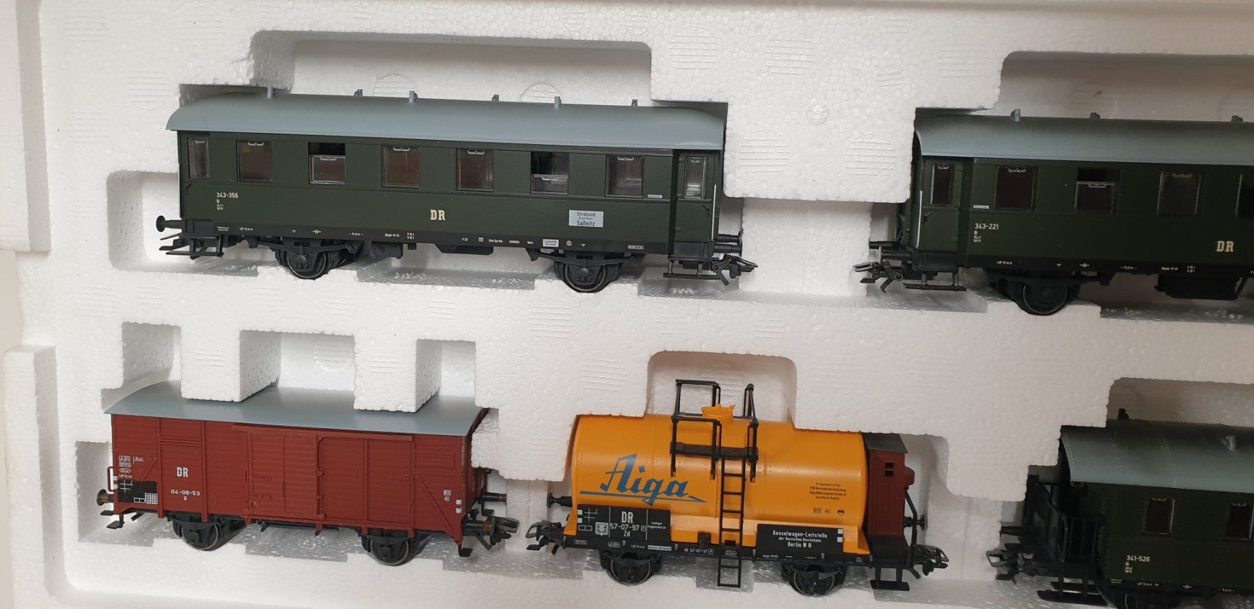 Märklin Modellini di ferrovie: Märklin DR Wagen Set Rügen 42354 – Usato da Neuenhof venduto da ludovicco 2