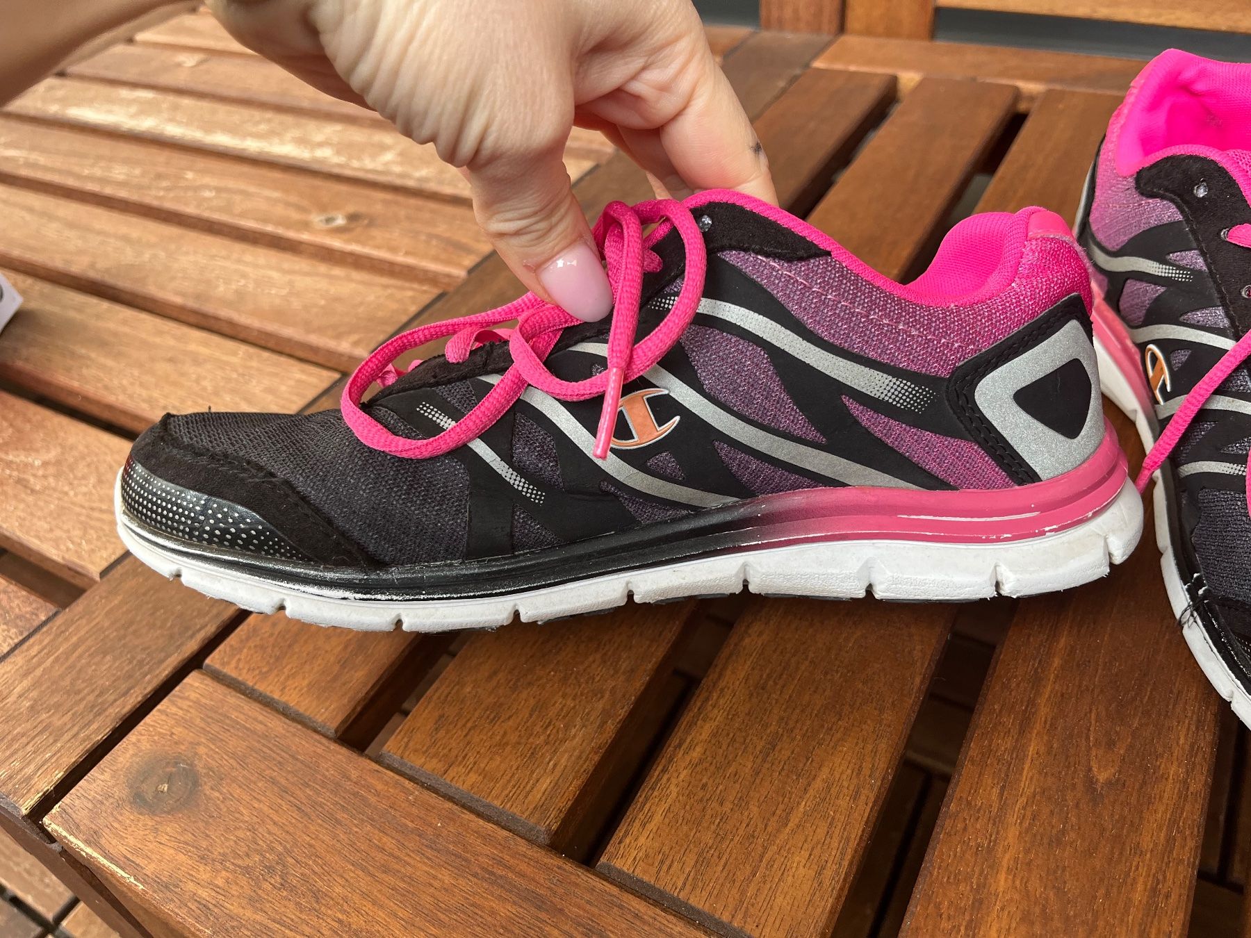 Scarpe da donna: Champion Sneakers Damen Gr.40 – Usato da Jona venduto da Good_luck_ 7