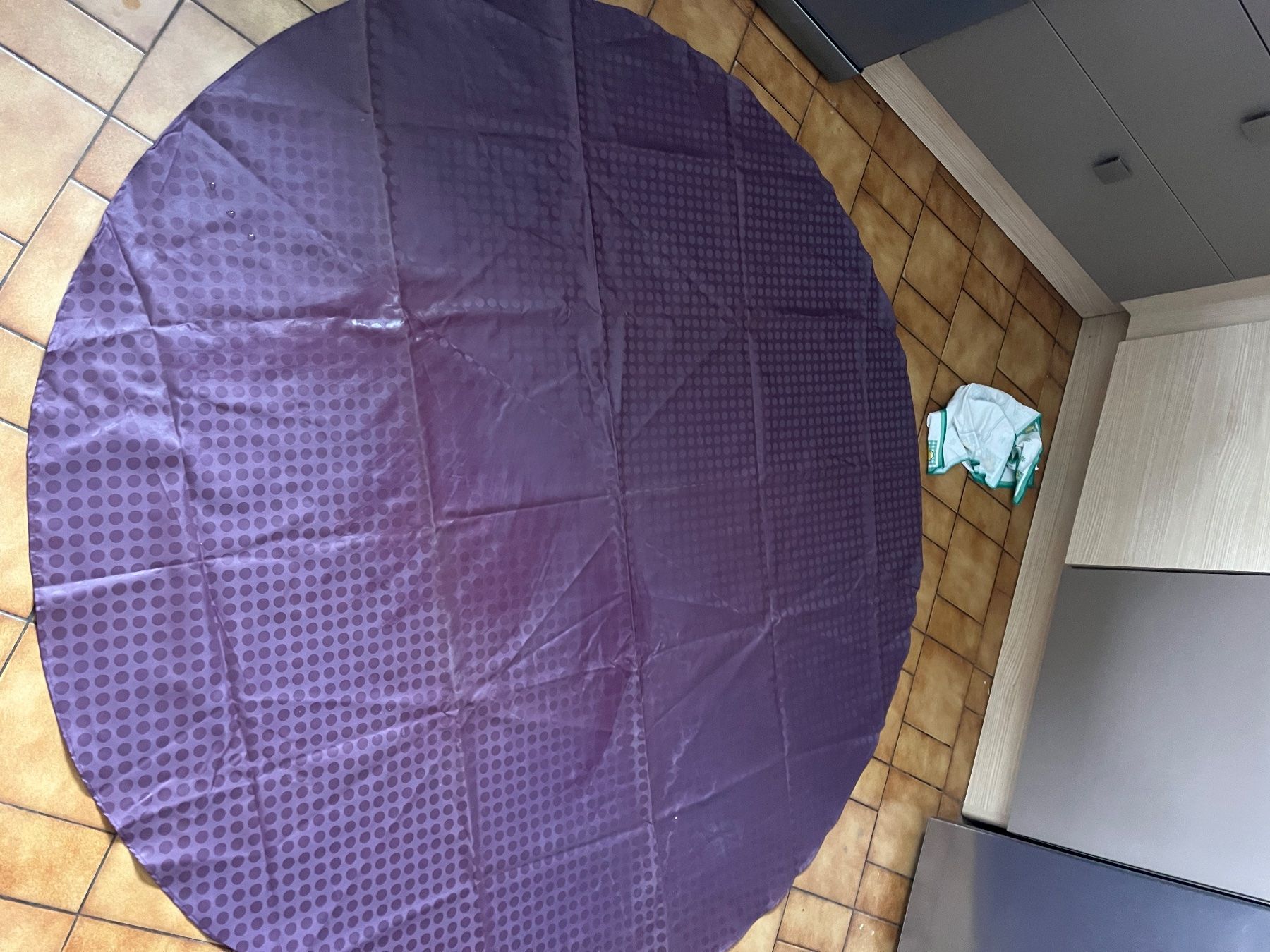 Tissus: Nappe ronde maman – D'occasion à Veyrier par kimedovapa
