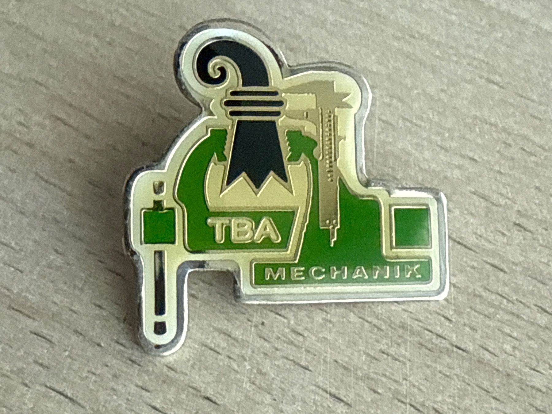 Plaketten & Abzeichen: Pin TBA Mechanik Basel – Gebraucht aus Glattbrugg von Schweigmatt