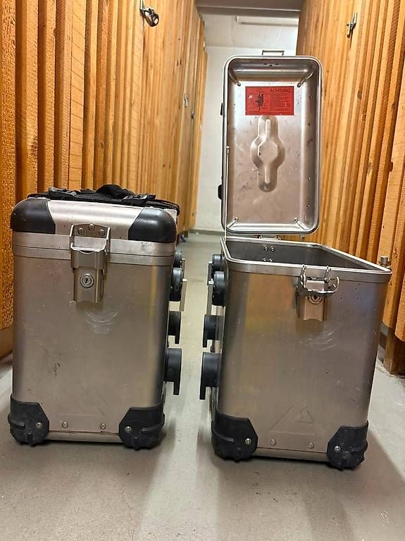 Valises de voyage: Set Touratech Koffer Zega Pro – D'occasion à Seewen SZ par ARust