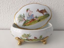 Bonbonnière en porcelaine / Porzellan Deckeldose