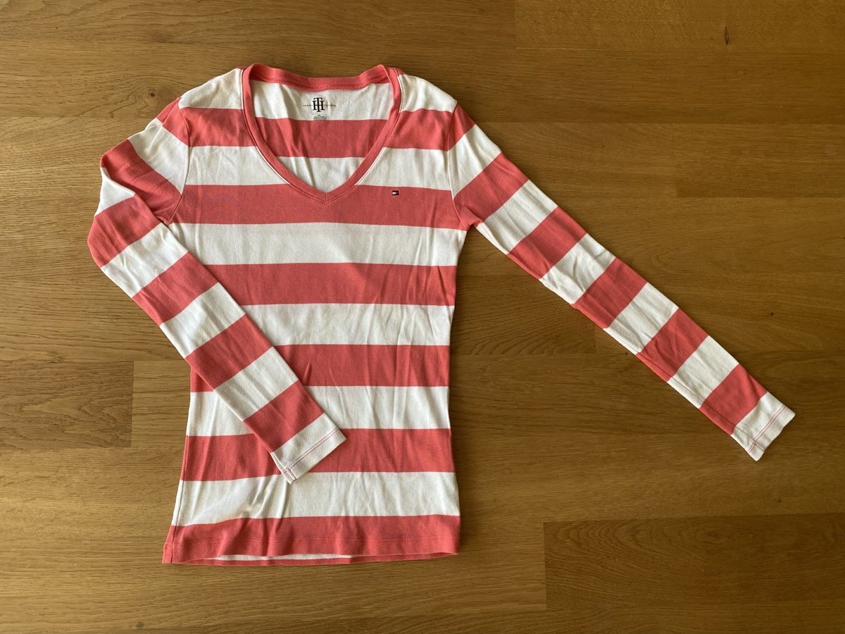 Tommy Hilfiger T-shirt: Tommy Hilfiger Shirt – Usato da Frenkendorf venduto da Kompasskind 1