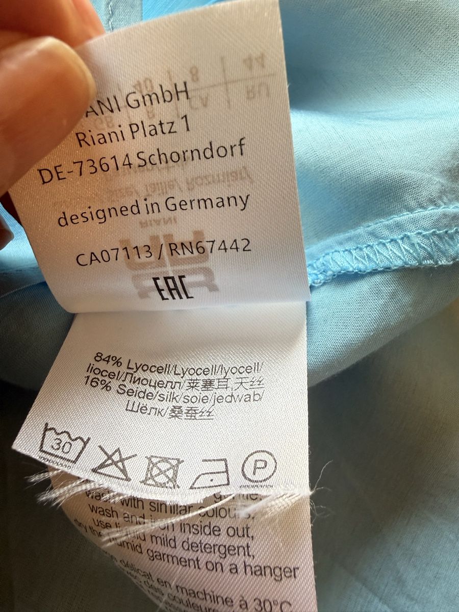 Riani Camicette: RIANI Bluse ärmellos hellblau Grösse DE 38 gut erhalten – Usato da Basel venduto da Upside12 4