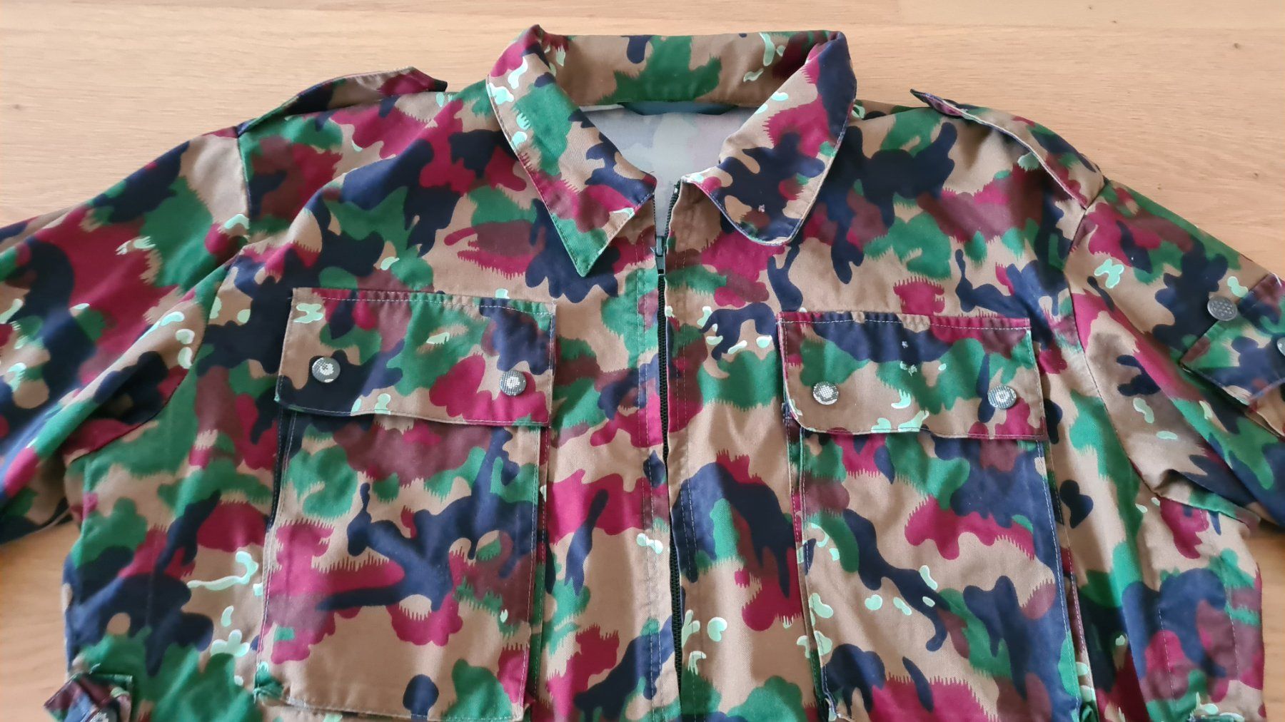 Schweizer Armee Uniformi: Schweizer Armee Militär TAZ Tarnjacke – Usato da Winterthur venduto da stufaphi 2