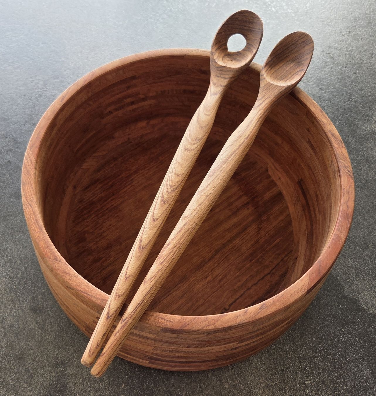 Schalen: Grosse Holzschüssel, Salatschale – Gebraucht aus Klingnau von Groofty69 1
