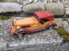 Oldtimer Holzauto,Handarbeit,Top Zustand,schönes Design