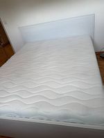 IKEA Bett 160 x 200cm inkl. Lattenrost (+ optional Matratze)
