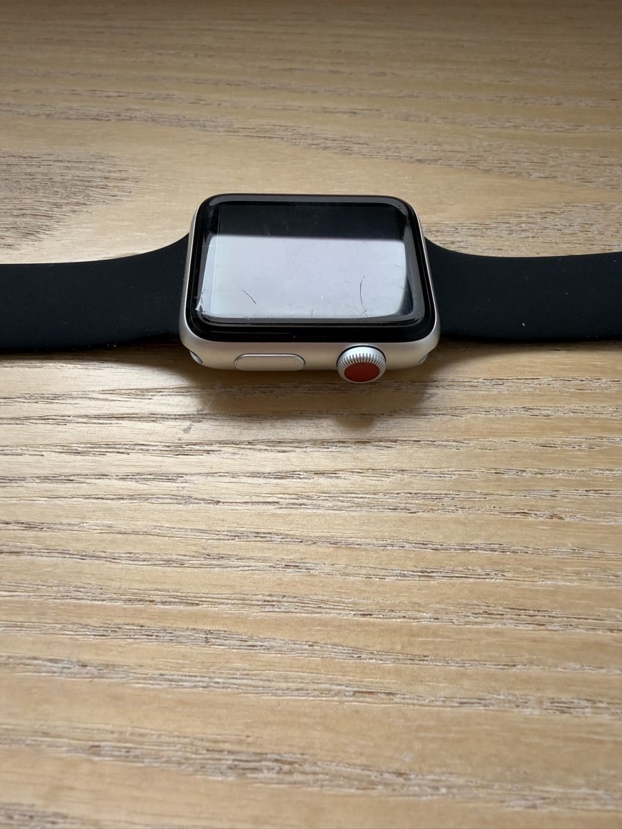 Apple Smartwatch: Apple Watch Series 3 Nike+ 42mm LTE – Usato da Chézard-St-Martin venduto da chr_vz22 4