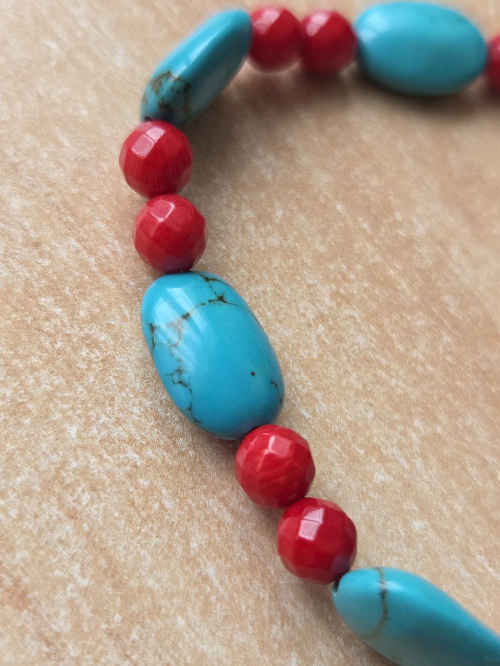 Bracciali & Braccialetti: Koralle/Türkisstein Elastarmband 19cm Neu – Nuovo (secondo la descrizione) da Winterthur venduto da katzen07 1