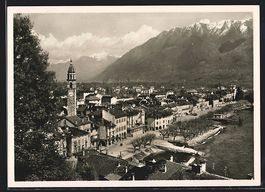 Ascona, Ortsansicht gegen Gebirgsmassiv
