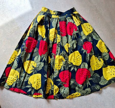ROCK JUPE MAXIROCK INDIEN HANDMADE UNIKAT S 36 ERDBEEREN TOP