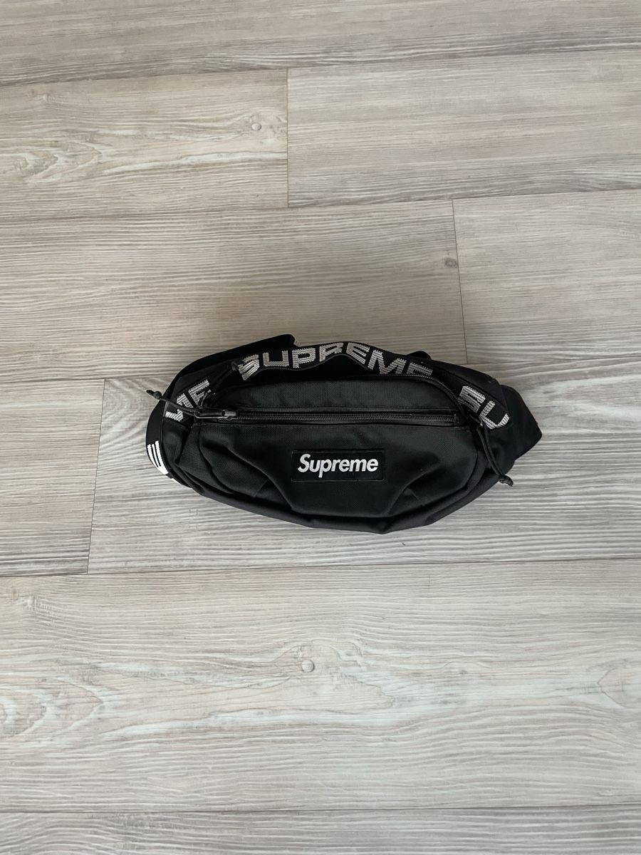 Supreme Borse: Supreme Bag SS18 , Top Zustand! – Usato da Safnern venduto da MaisonLouis