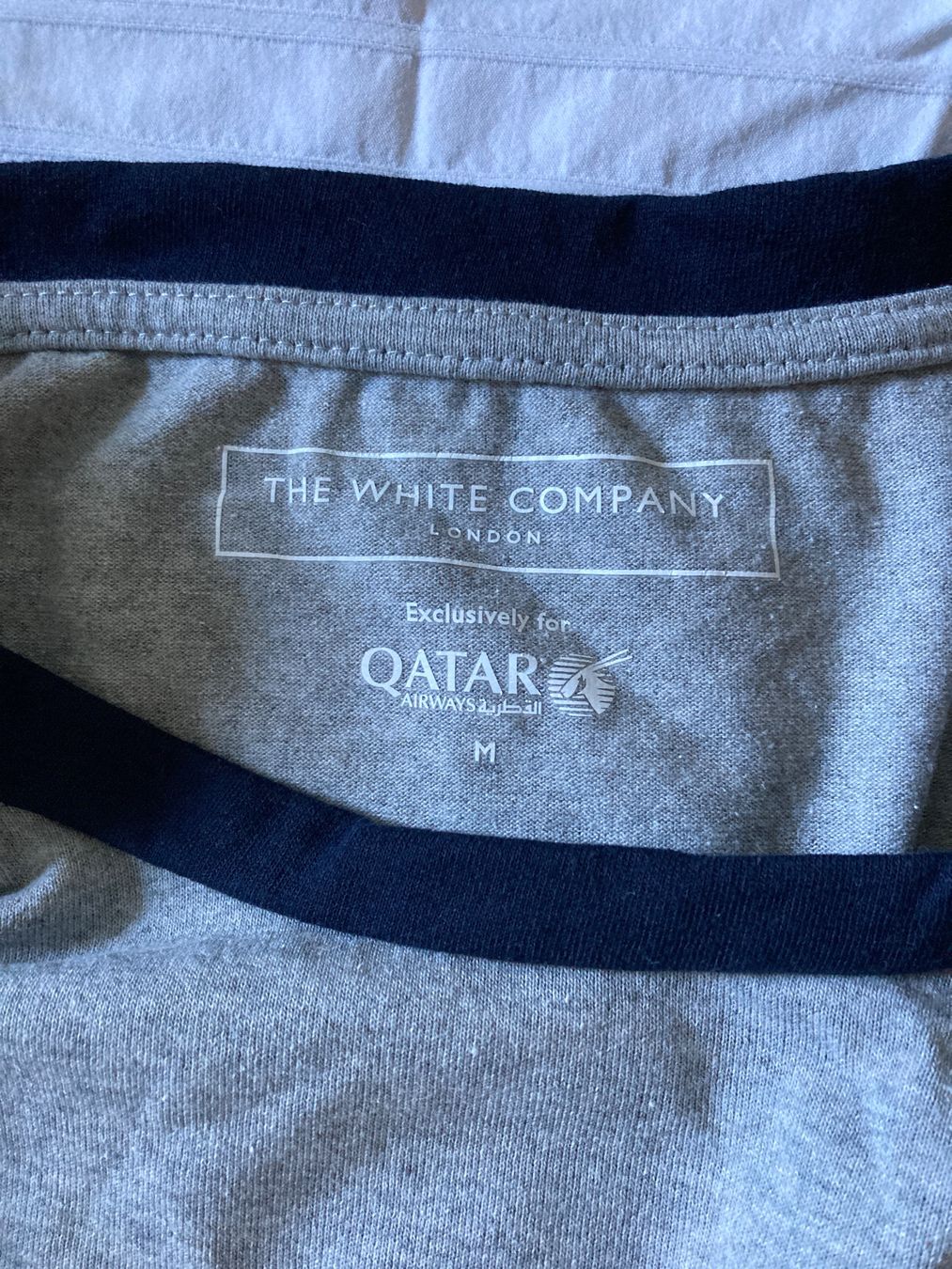 Pyjamas: Pyjama Qatar Airways - Taille M – Gebraucht aus Genthod von daz_world 2