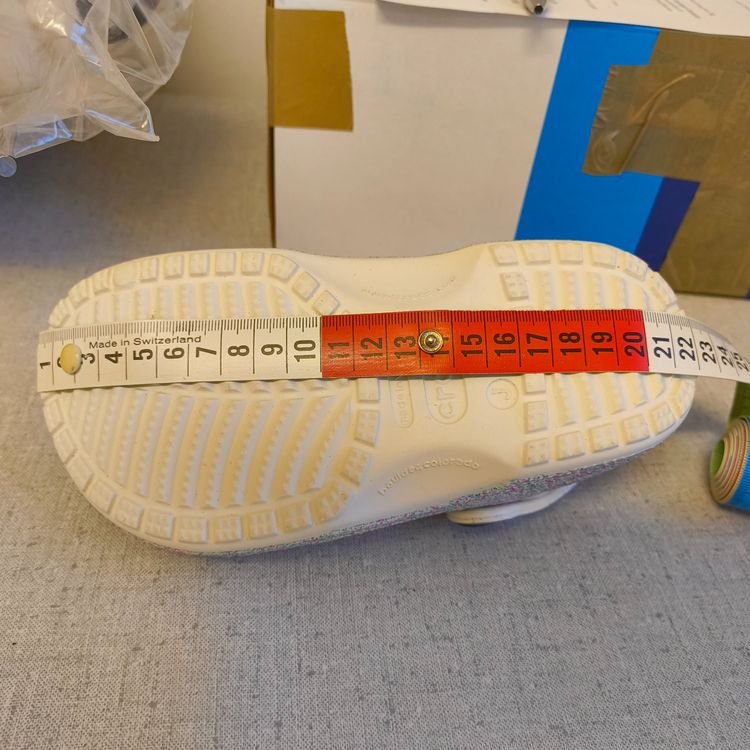 Crocs Scarpe per ragazze: Crocs, Grösse J1, 32/33 – Nuovo e nell'imballaggio originale da Uitikon Waldegg venduto da PJLS1 4