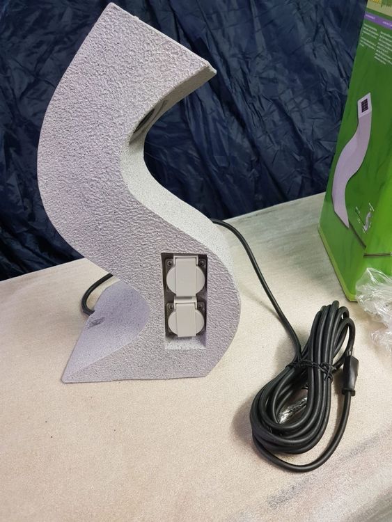 Solarlampe und steckdose für den Garten Kaufen auf Ricardo