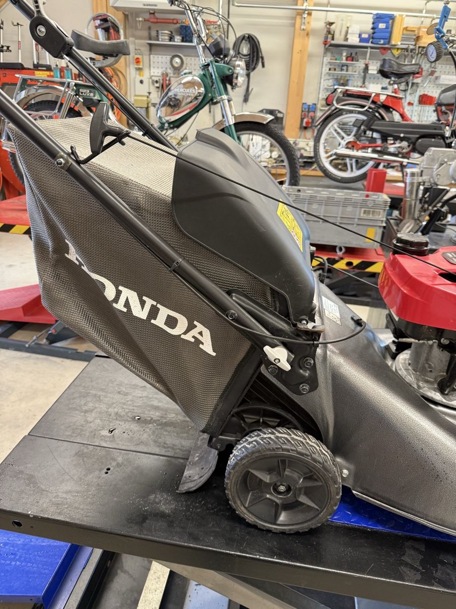 Honda Tagliaerba: Honda Rasenmäher – Usato da Rafz venduto da Schwarzbach 1