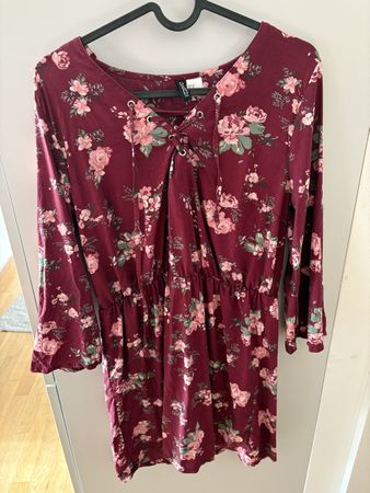 Robe fleurie bordeaux H&M, taille 40 - Look automnal!