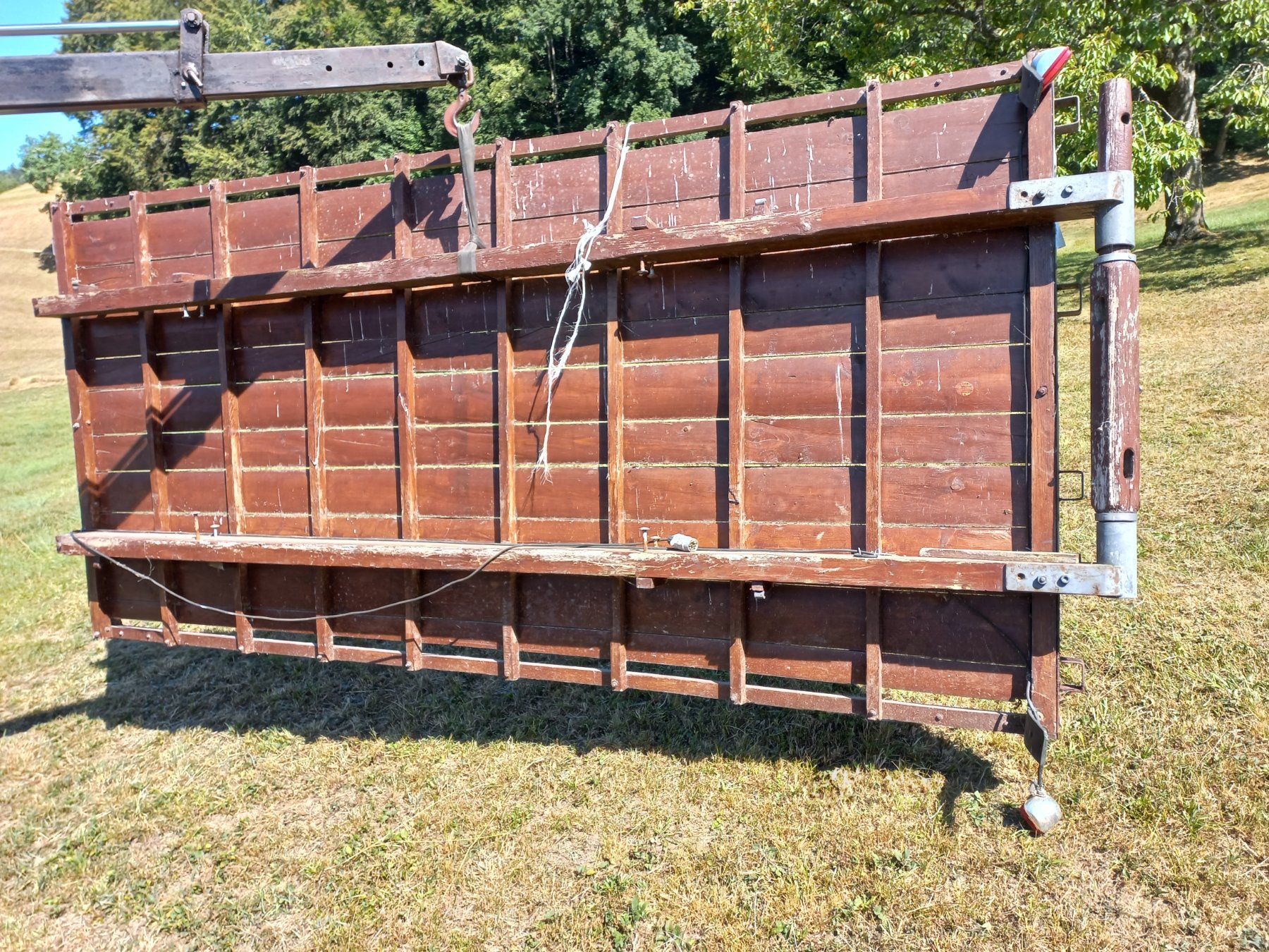Parti ricambio per rimorchio: Brücke für Einachser oder Transporter  3200 lang 1600 Breit – Usato da Hoffeld venduto da AM.53 1