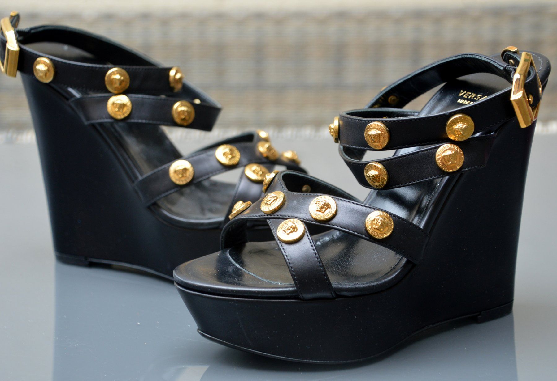 Versace Scarpe da donna: Sandalen Versace sandales Platform Heels .36 – Usato da Collonges venduto da Auganien 1