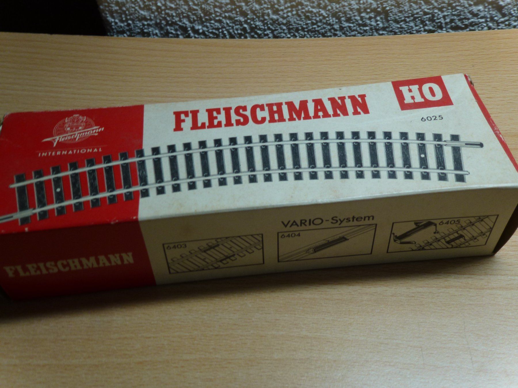 Fleischmann Modellini di ferrovie: Fleischmann 10x6025 – Nuovo (secondo la descrizione) da Hombrechtikon venduto da Se9 7