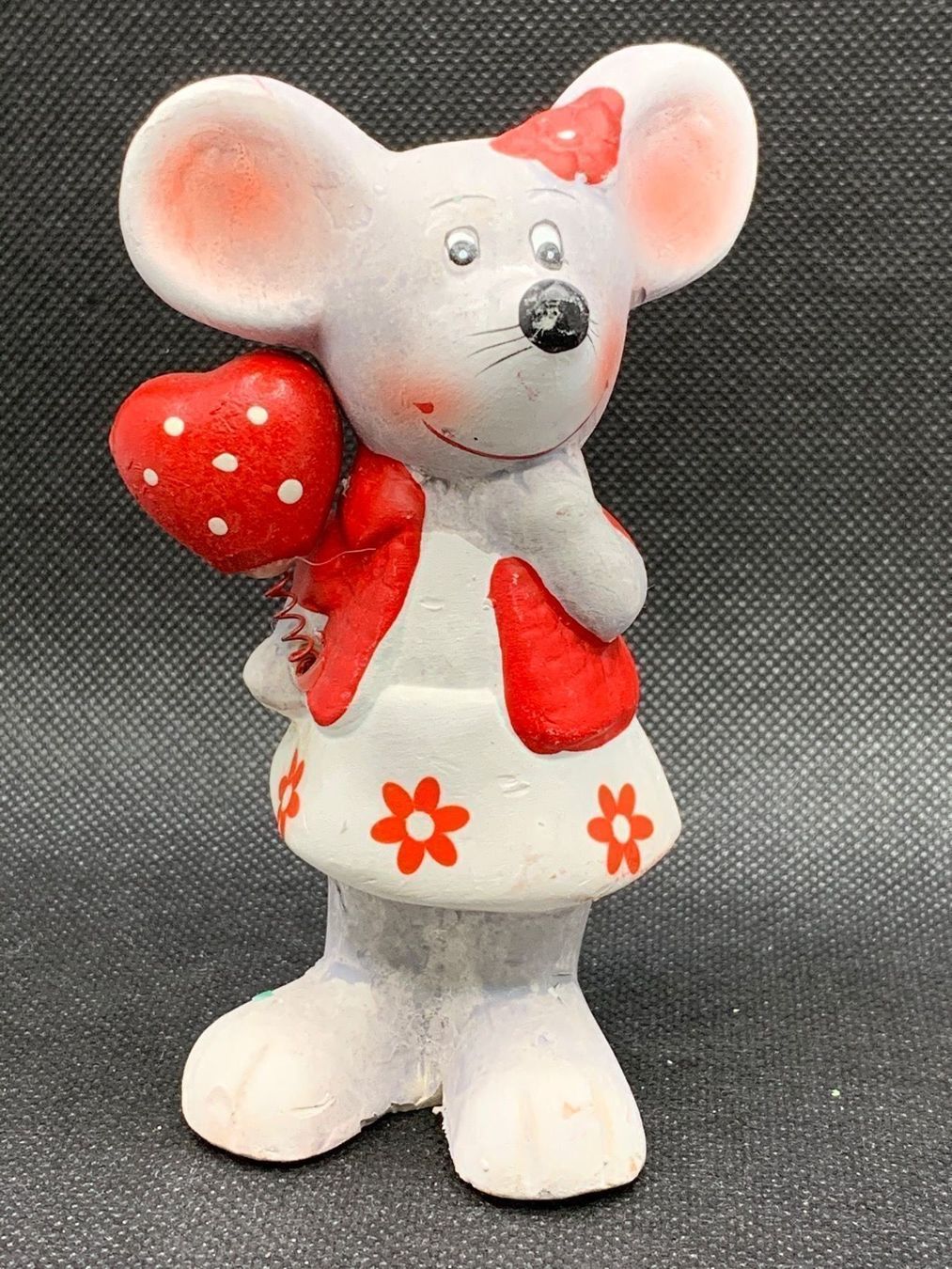 Statuette: Maus Figur mit Herz – Usato da Eschlikon TG venduto da 1.-