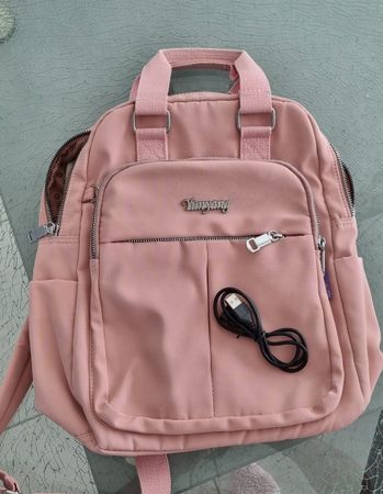 Rucksack Yunyang pink mit USB-Anschluss