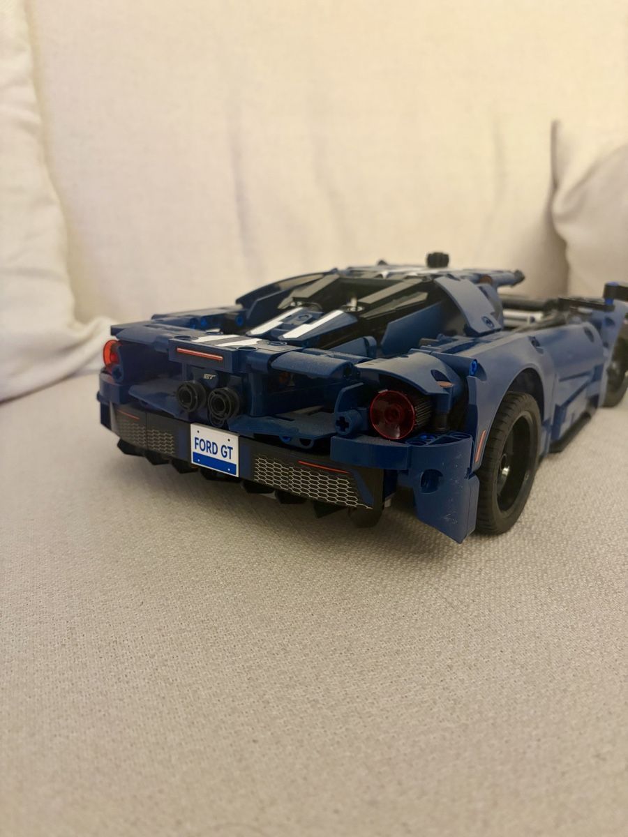 Lego Kit di costruzioni: LEGO Technic Ford GT 42154, monté – Usato da St-George venduto da Tammio 1
