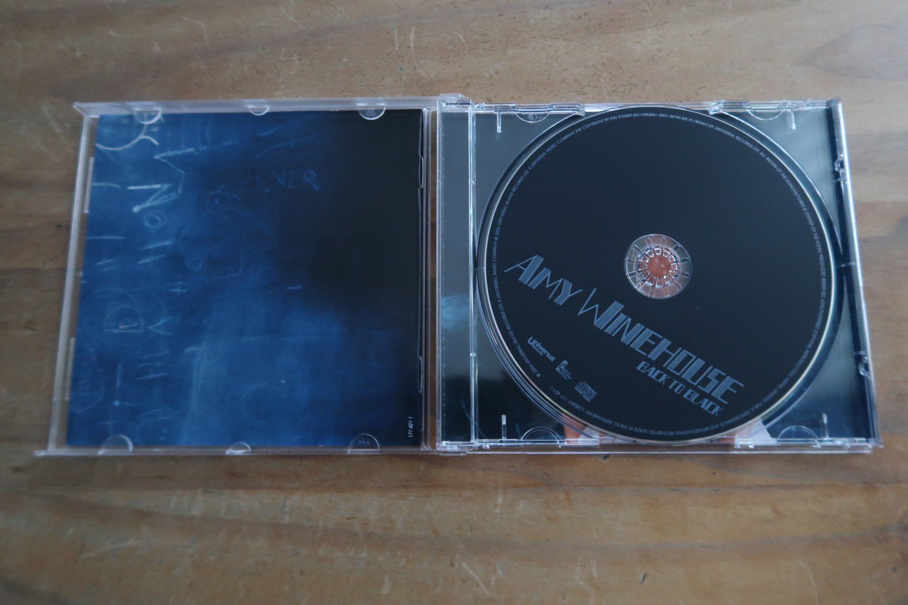 CDs: AMY WINEHOUSE - BACK TO BLACK - CD – D'occasion à Basel par Patiscat 3