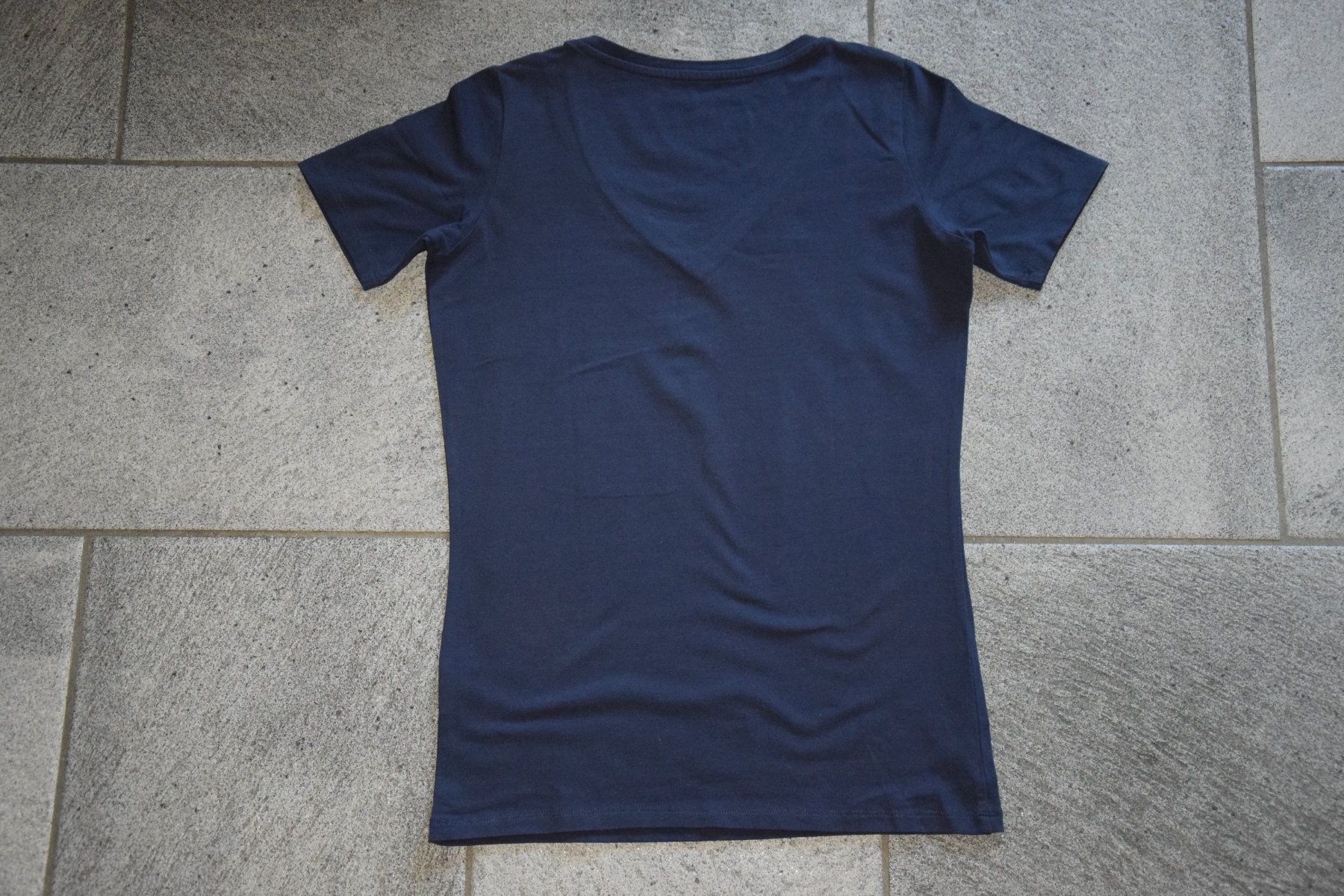 Guess T-Shirts: Damen Guess T-shirt gr. L – Gebraucht aus Mezzovico von finsteraar 3