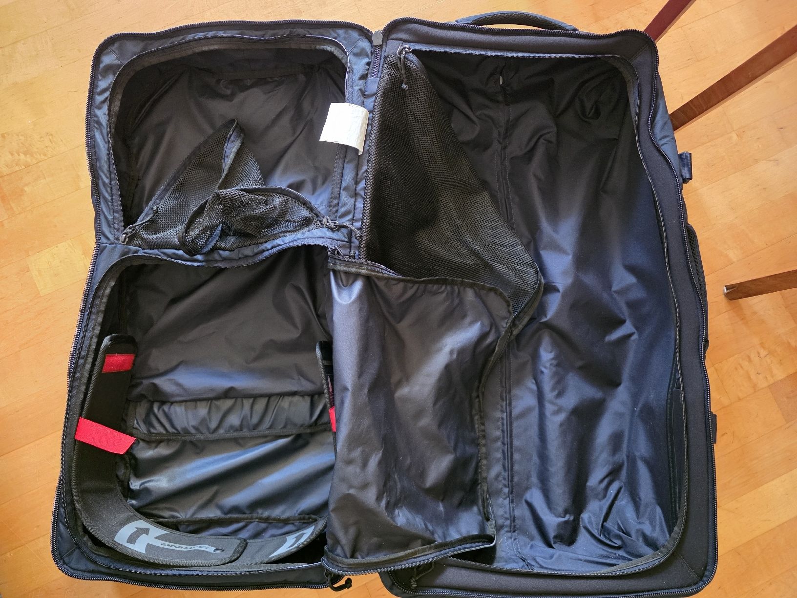 Dakine Valigie: Dakine 110l Koffer – Usato da Bern venduto da Fred28 2