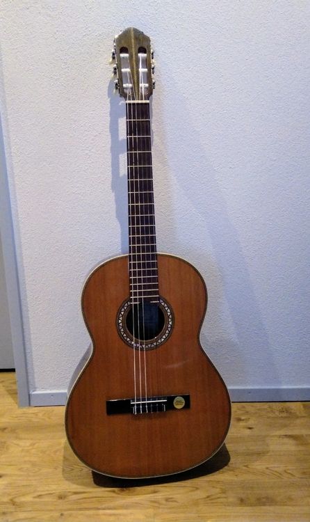Gitarre, klassisch (Gebraucht) in für CHF 85 – nur Abholung auf Ricardo ...