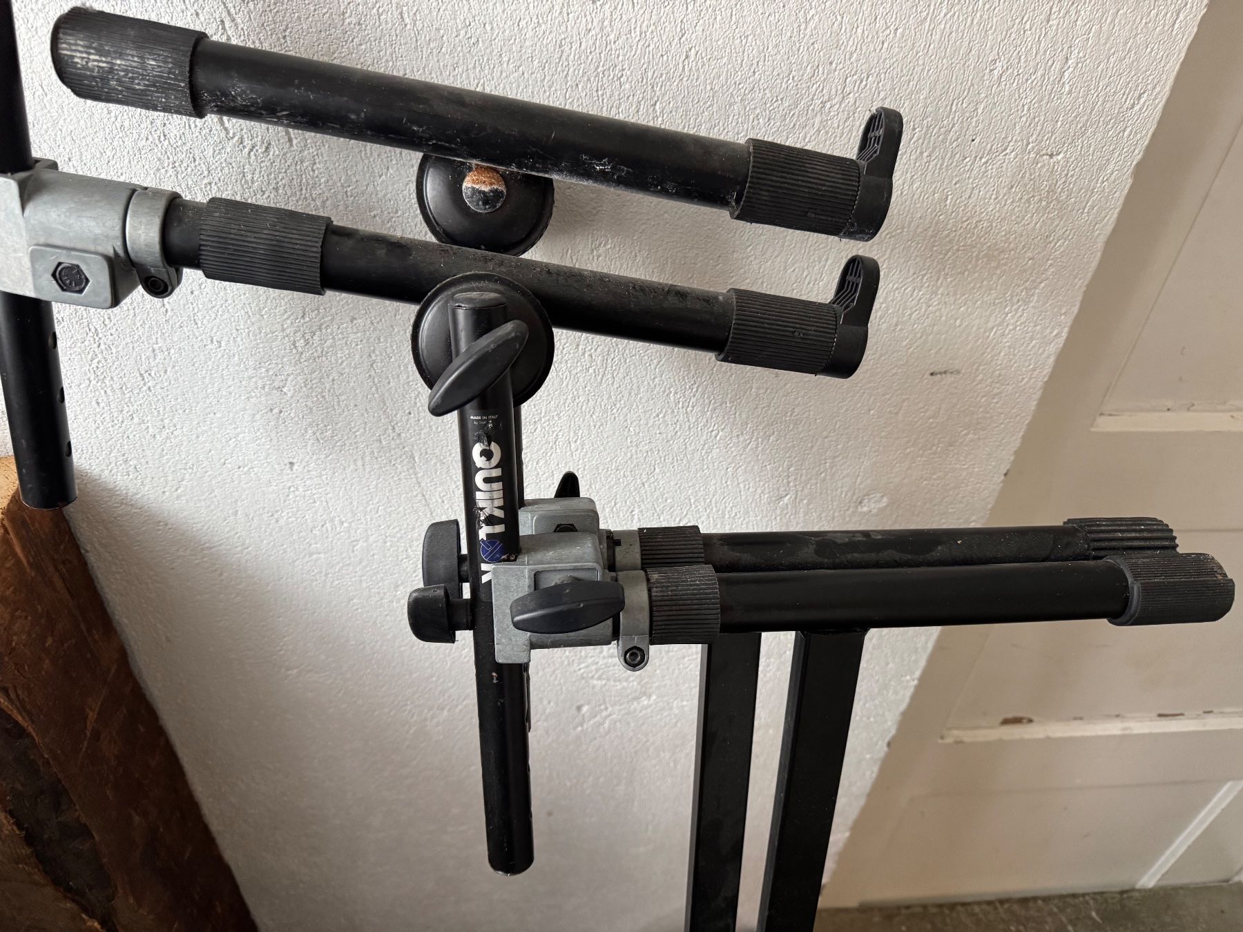 Strumenti musicali: QUIKL Doppel Keboard Ständer mit Noten Ständer – Usato da Grabs venduto da mayram27 2