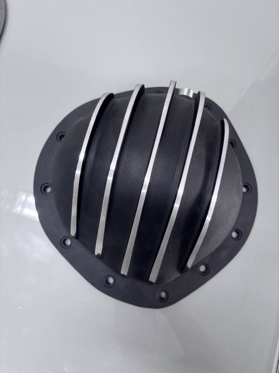Chevrolet Tutti pezzi di ricambio auto: Chevy Hinterachse Differential Deckel – Nuovo e nell'imballaggio originale da Dietikon venduto da Basicmanu