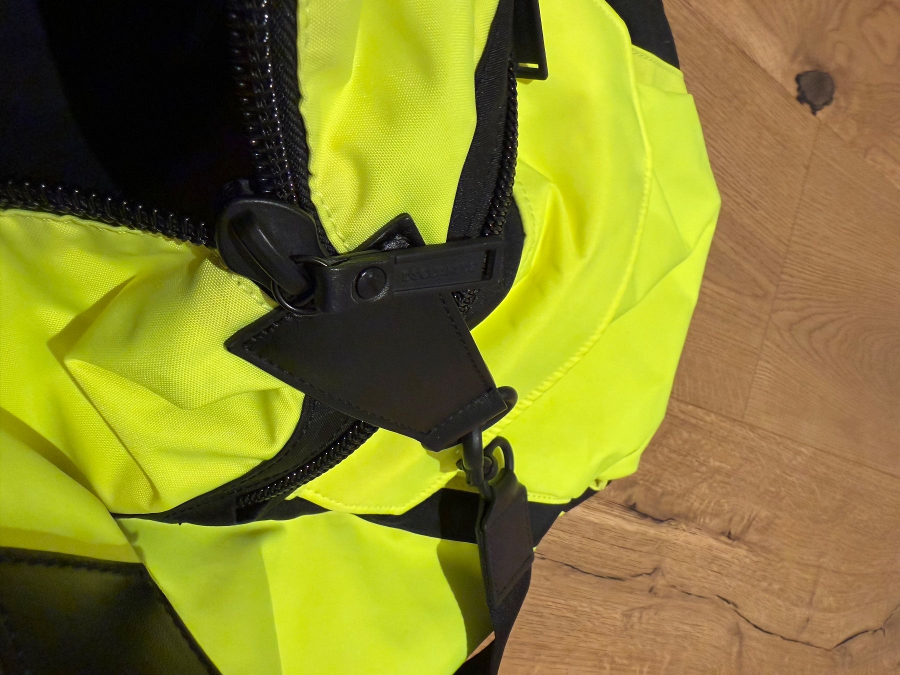 Dsquared2 Borse: DSQUARED2 Weekender - Tasche - Bag - Neon – Nuovo (secondo la descrizione) da Fahrweid venduto da SR_ZH 1