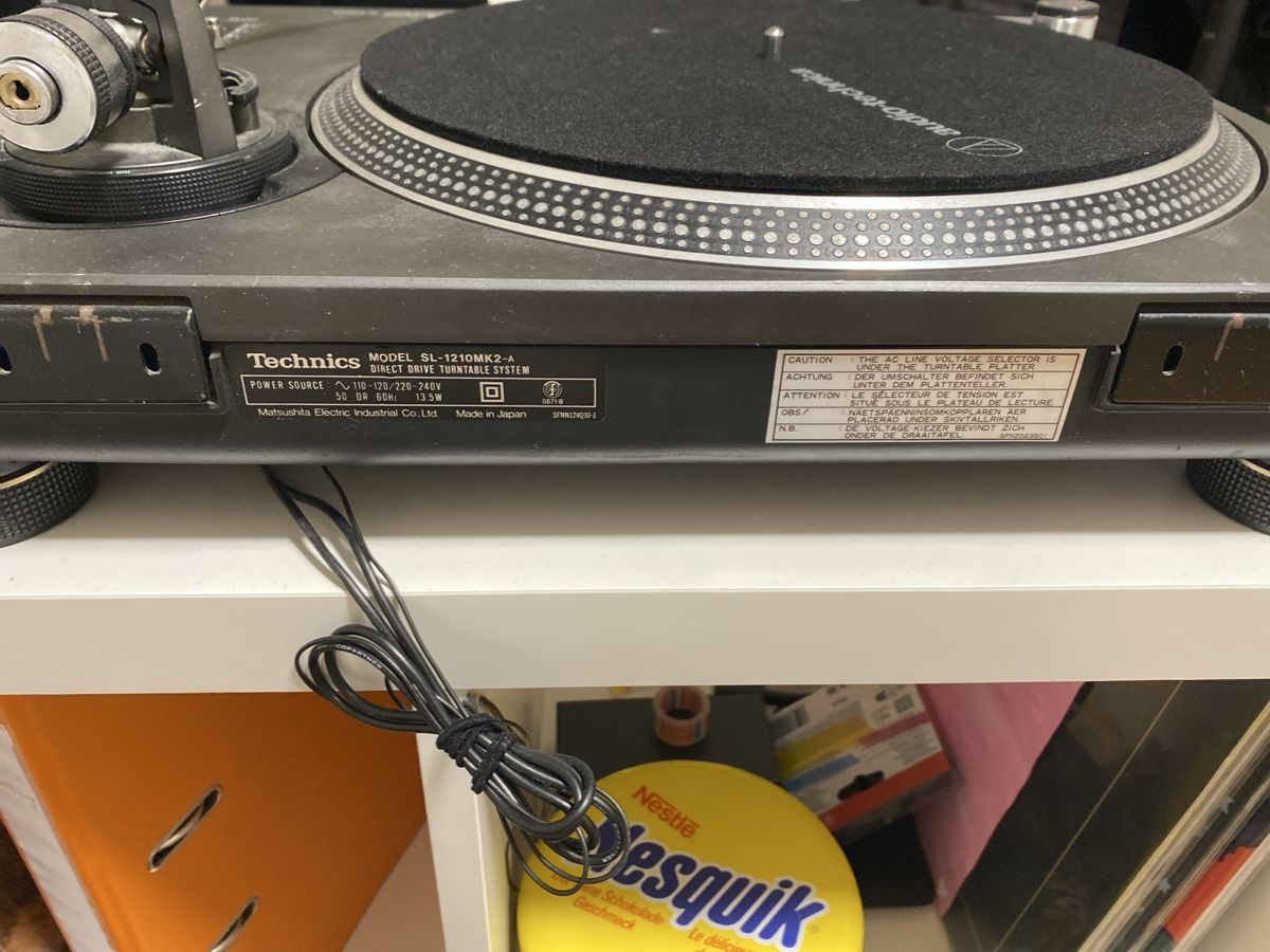 Technics Giradischi: Technics SL-1210MK2 Plattenspieler – Usato da Zürich venduto da leo_292y 1