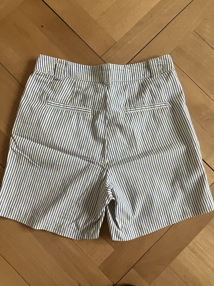 Hosen: gestreifte Shorts – Gebraucht aus Zürich von annalaila 1