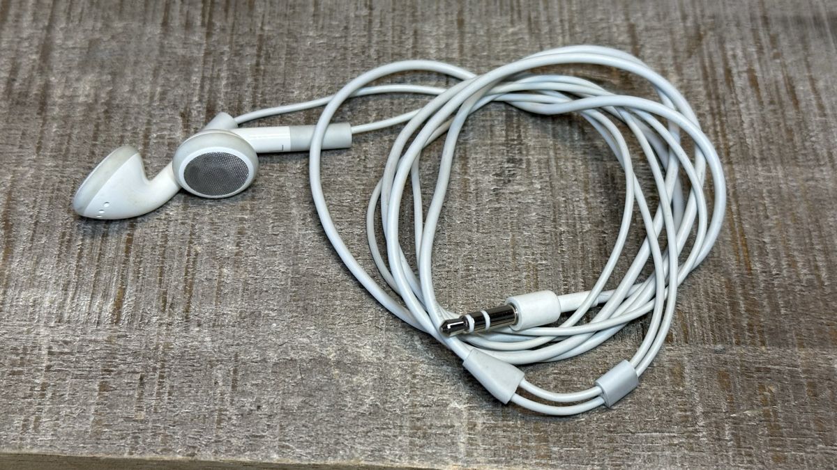 Apple Cuffie: Original Apple Kopfhörer mit 2.5mm Klinkenstecker – Usato da St-Gingolph venduto da Edgar1920 3