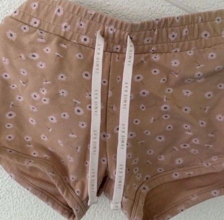 Jamie Kay Shorts Grösse 128 8 Jahre mit Blumenmuste