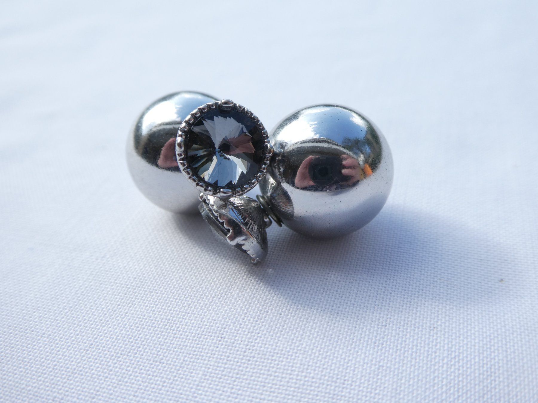 Ohrringe & -stecker: Ohrstecker mit Zirkonie als Verschluss, Modeschmuck – Gebraucht aus Gattikon von kaandooh 2