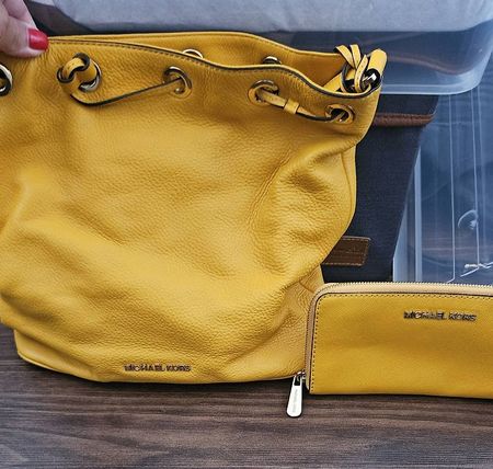 Michael Kors Tasche und Portemonaie