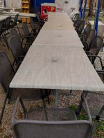14 Tische, 70 Stühle und 70 Kissen - Komplettset