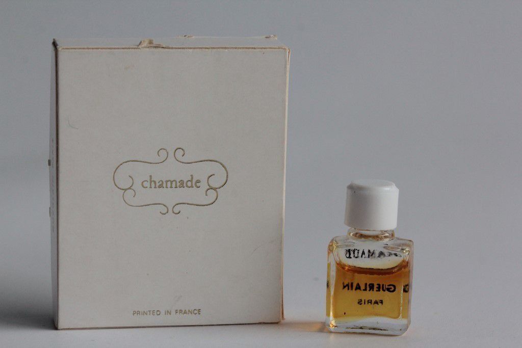 Guerlain Profumi & Eau de Toilette: GUERLAIN Flacon miniature Chamade – Usato da Vandoeuvres venduto da Dom-Tom 1