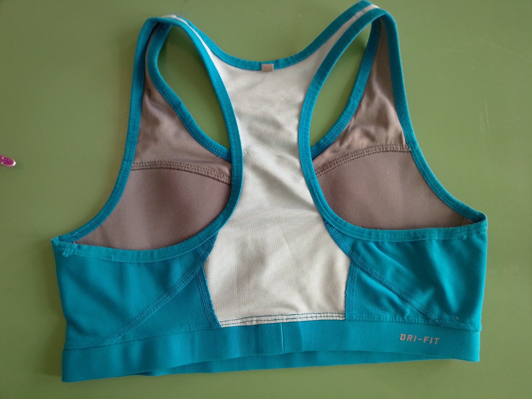 Nike Altra biancheria intima: Brassière de sport Nike – Usato da Fribourg venduto da mar_z757 1