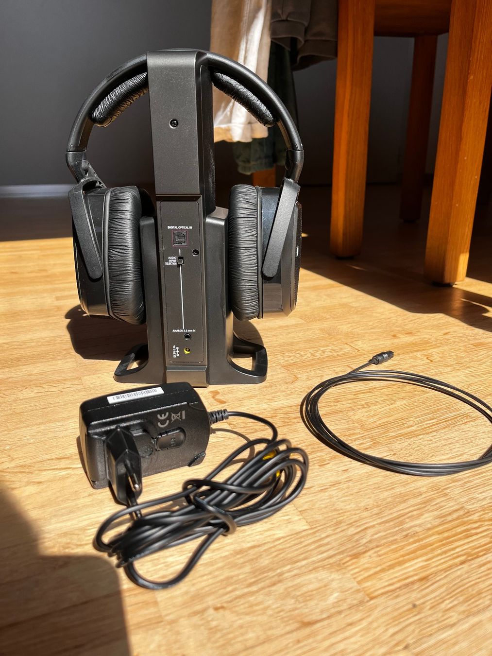 Cuffie: Sennheiser RS 175 Funkkopfhörer – Usato da Zufikon venduto da tomasba 1