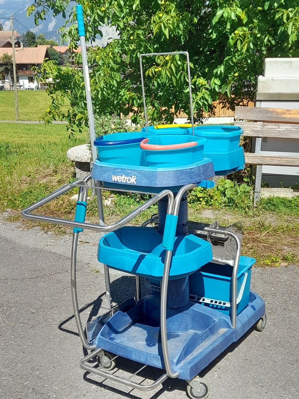 Wetrok Nettoyage & Hygiène: Wetrok Profi-Reinigungsgerät – D'occasion à Aeschi b.Spiez par 52_wochen