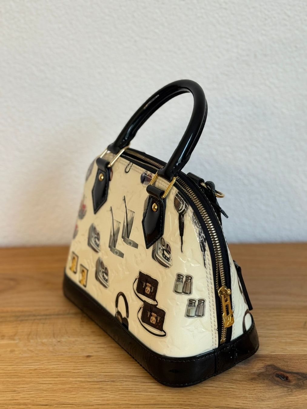 Louis Vuitton Borse da donna: Louis Vuitton Alma BB Stickers Vernis – Nuovo (secondo la descrizione) da Oensingen venduto da TheBaggyClub 2